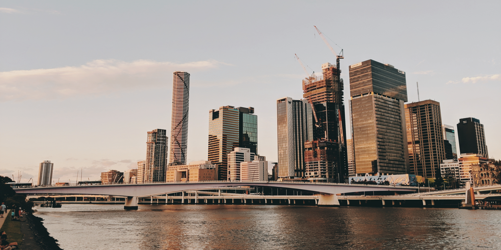 contact brisbane luxury cruise